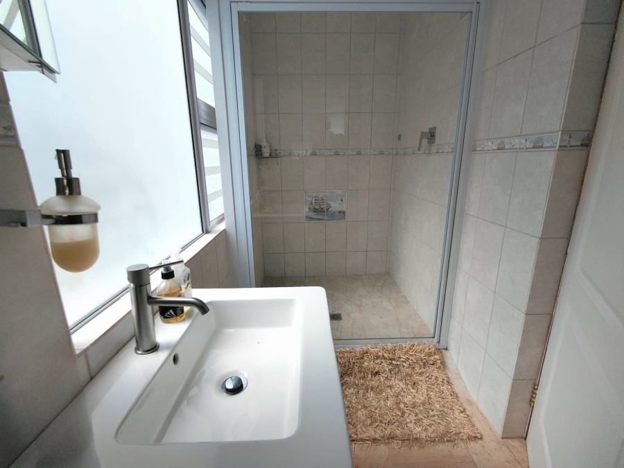 5 Bedroom Property for Sale in Ferreira Town Eastern Cape